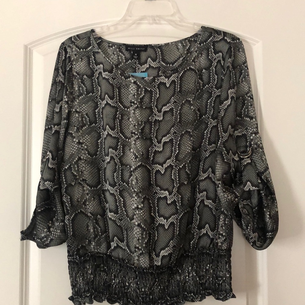 NWT SZ M SNAKE PRINT WILLI SMITH TOP 3/4 sleeve
